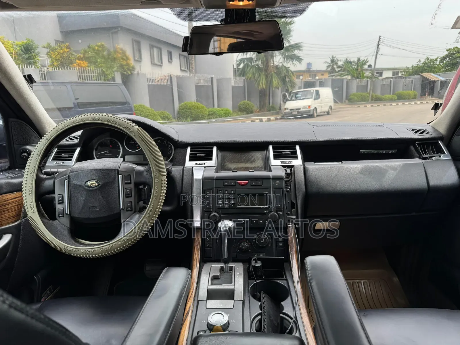 Land Rover Range Rover 2009 Red