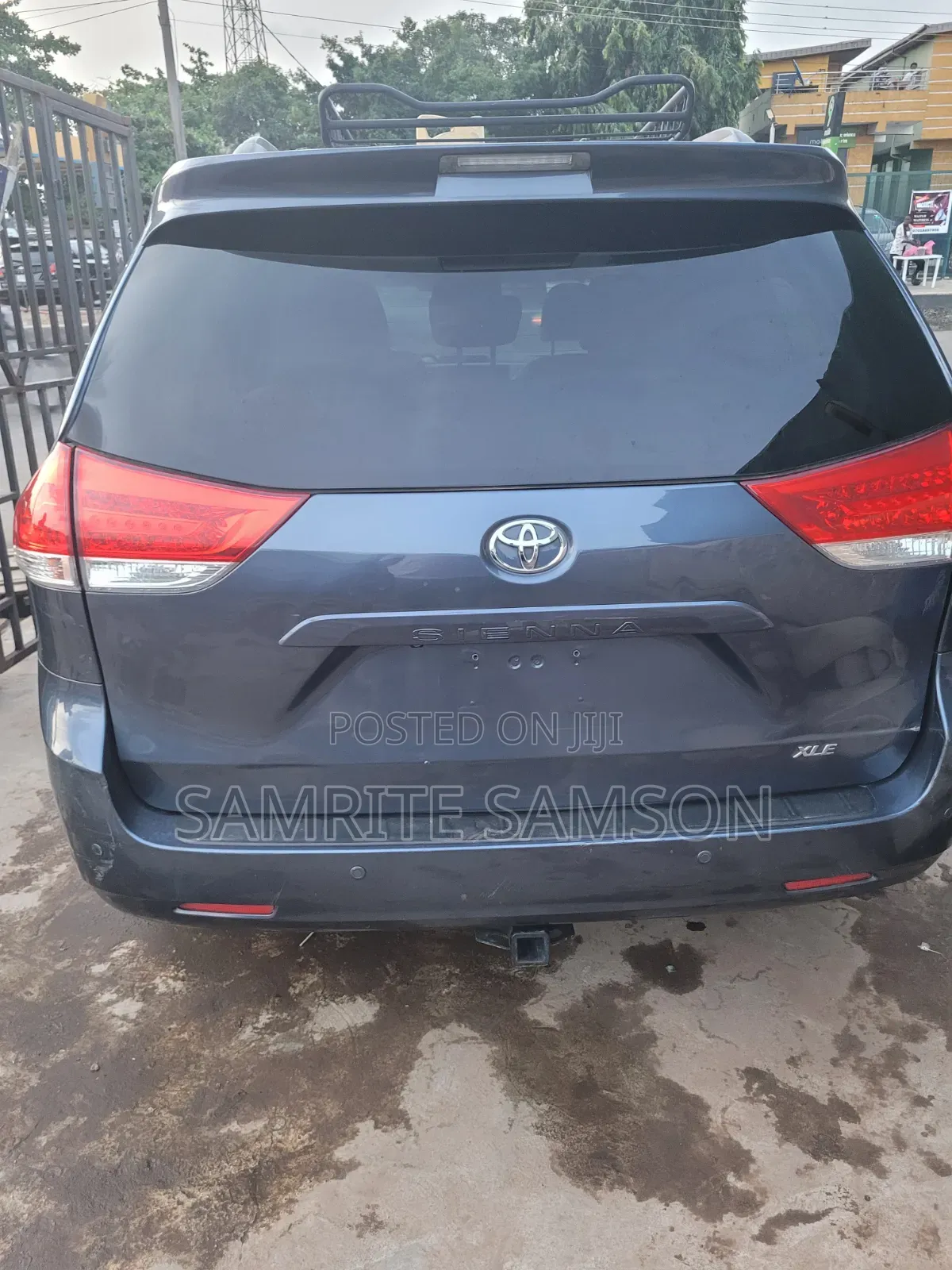 Toyota Sienna XLE FWD 8-Passenger 2013 Blue