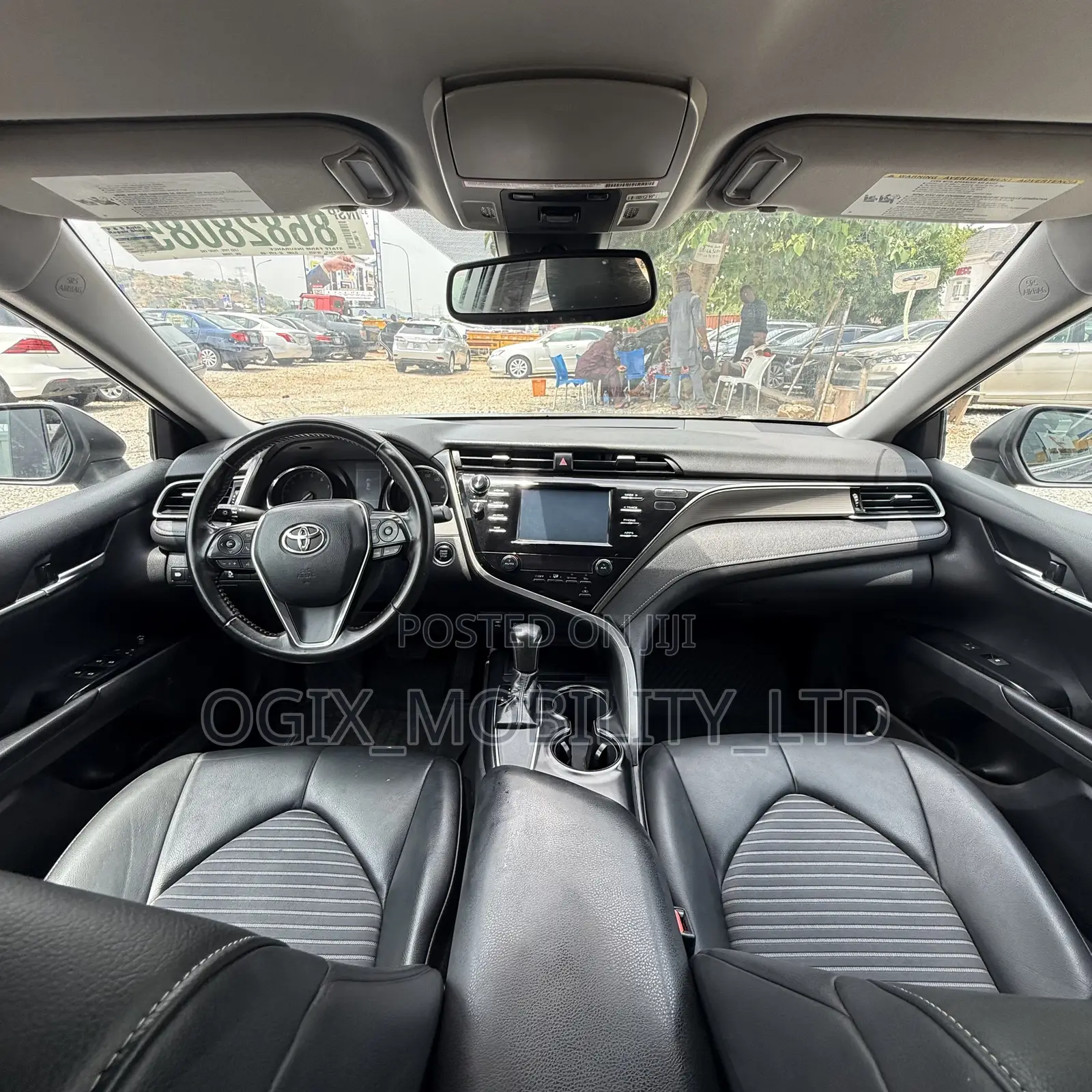 Toyota Camry SE (2.5L 4cyl 8A) 2019 Gray