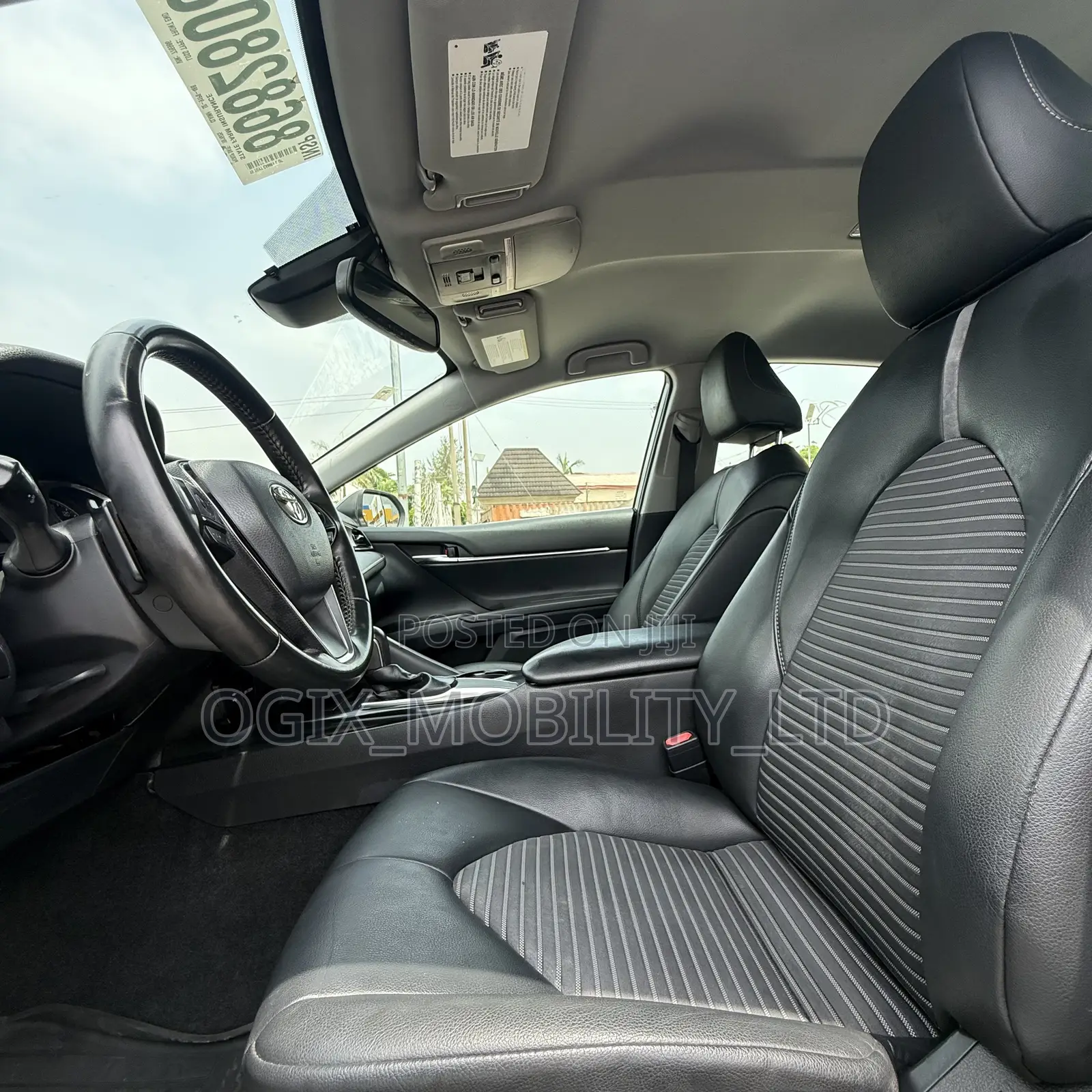 Toyota Camry SE (2.5L 4cyl 8A) 2019 Gray