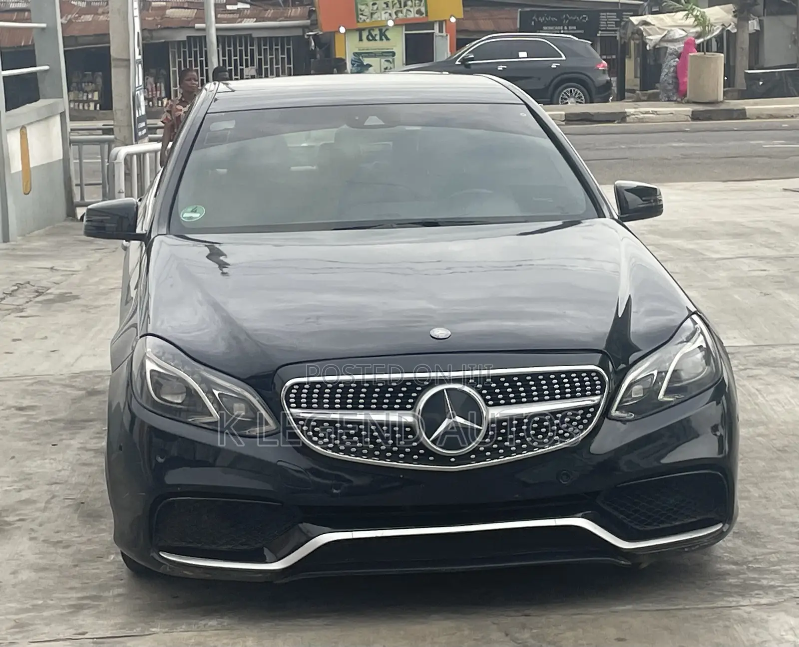 Mercedes-Benz E200 2014 Black