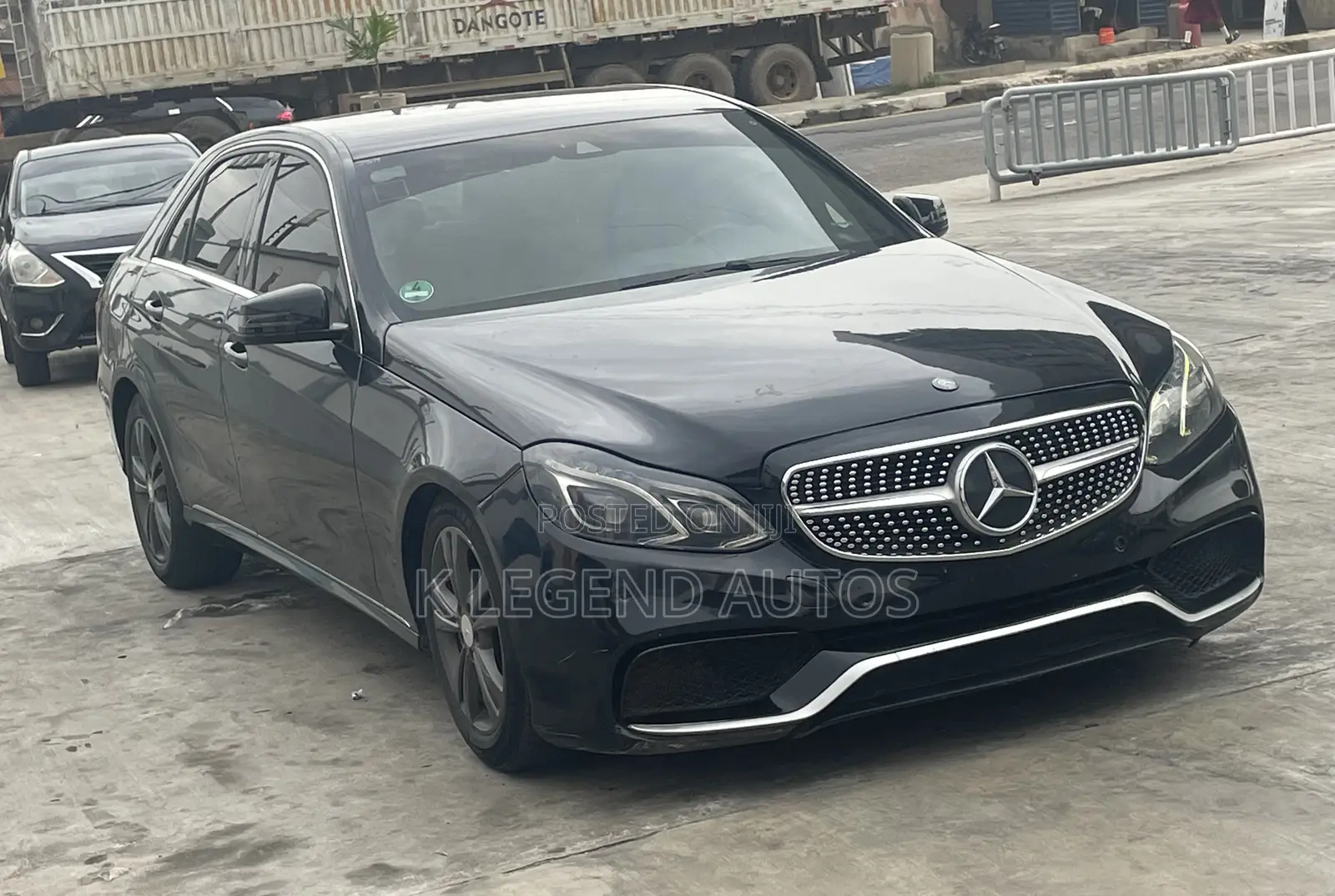 Mercedes-Benz E200 2014 Black