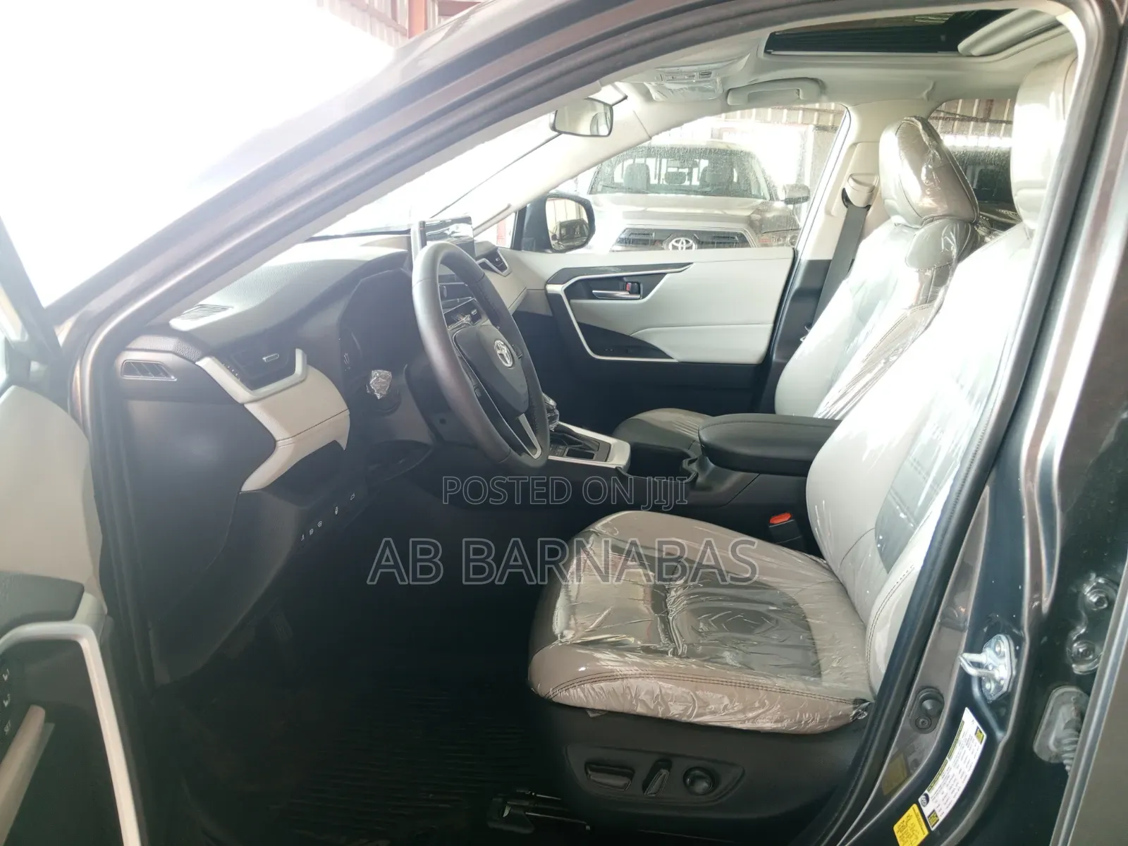 Toyota RAV4 XLE AWD 2024 Gray