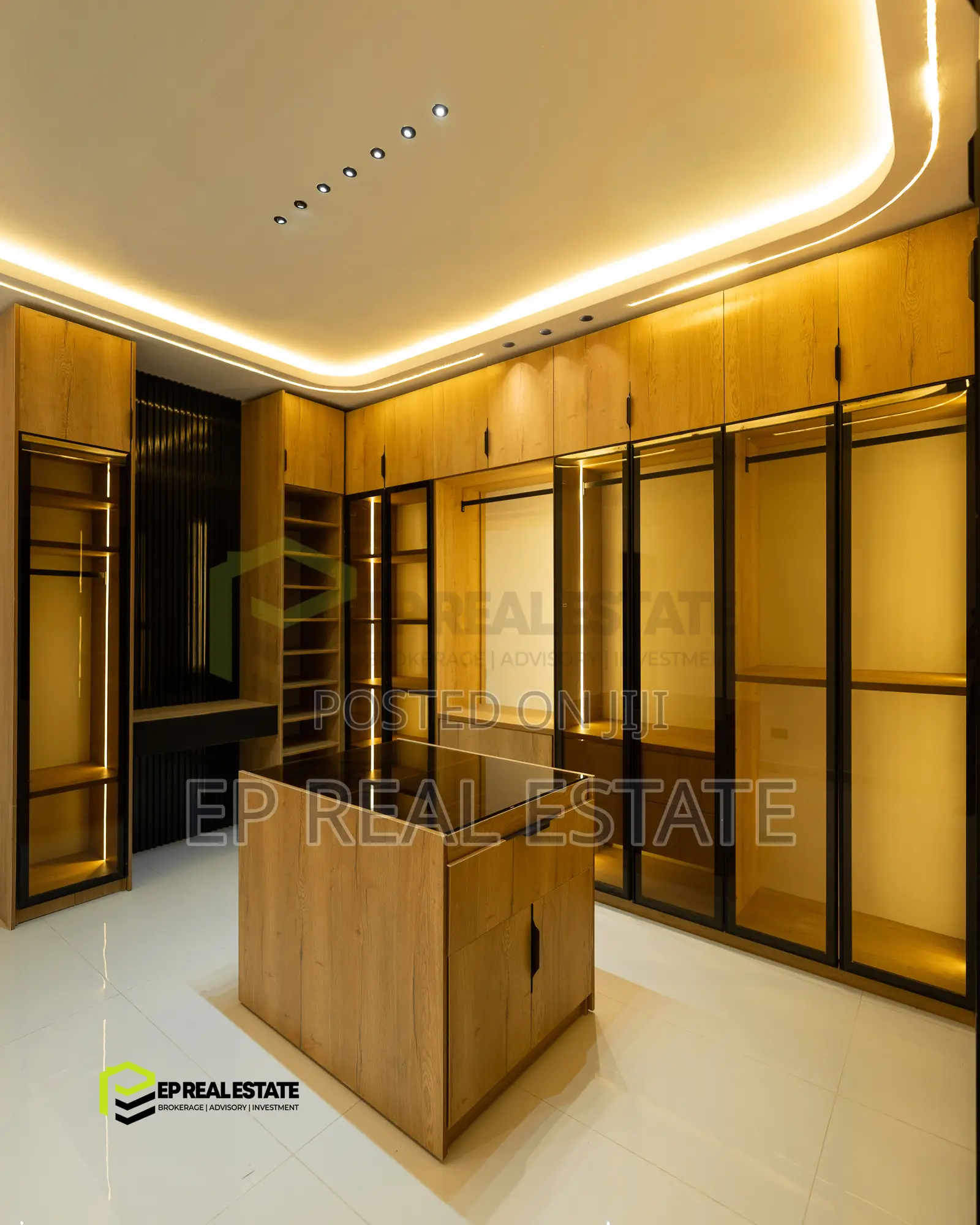 5bdrm Duplex in Apo Resettlement for sale