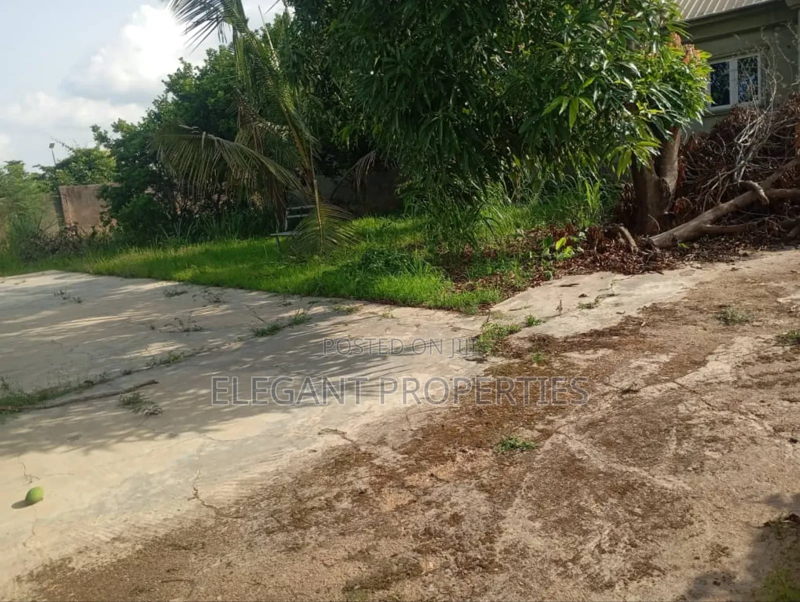 A Fenced Plot of Land at Ayatulah Area in Ogo Oluwa Osogbo Osun Stat