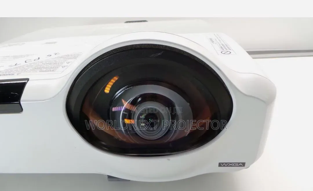 New 535w Short Throw Epson Projector
