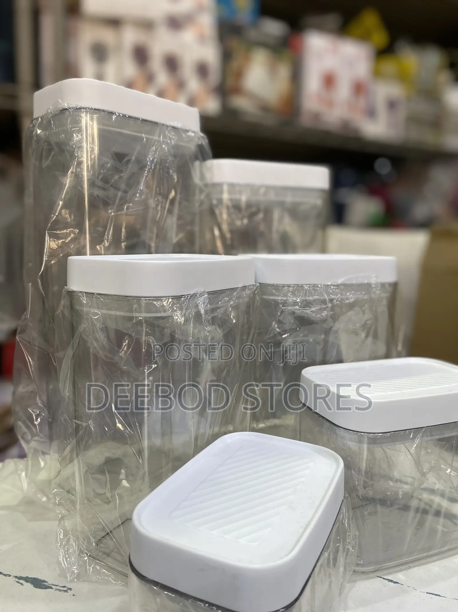 Shatterproof Plastic Kitchen Storage Containers Designed for Pantry