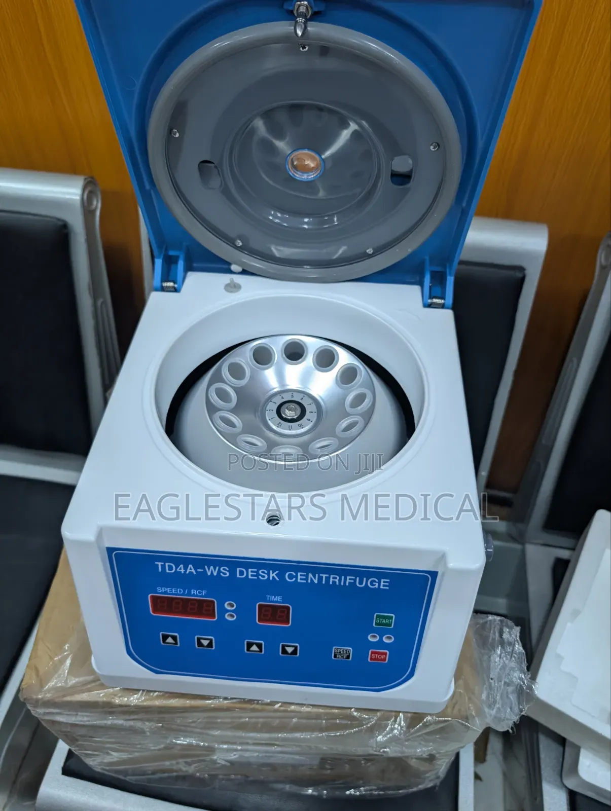 Centrifuge 12 Bucket Digital