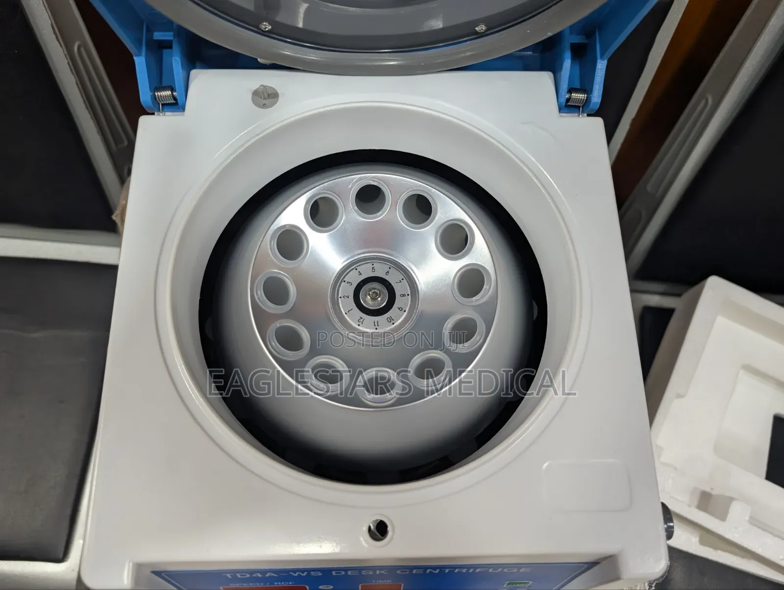 Centrifuge 12 Bucket Digital