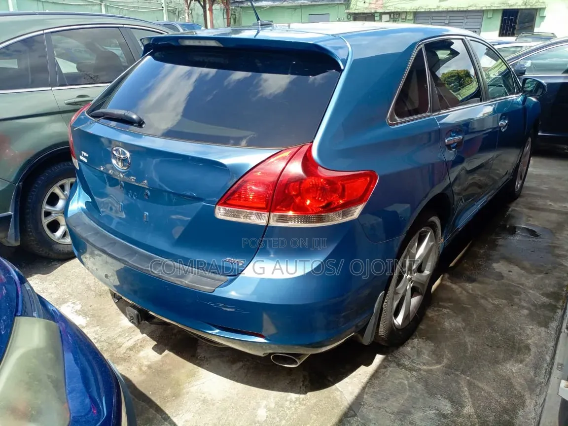 Toyota Venza V6 2011 Blue