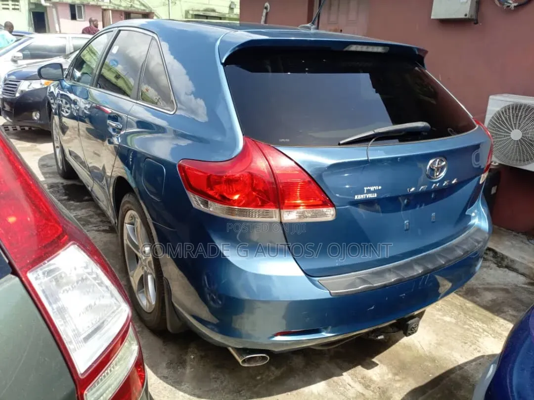 Toyota Venza V6 2011 Blue