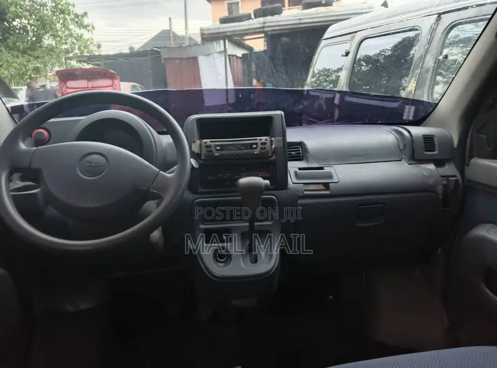 Daihatsu Hijet 2005 White