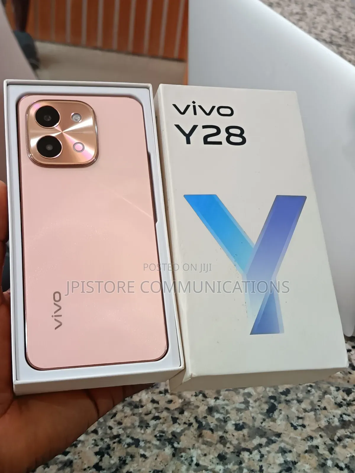 Vivo Y28 8 GB Gold