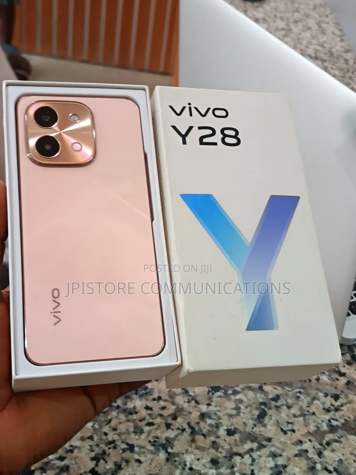 Vivo Y28 8 GB Gold