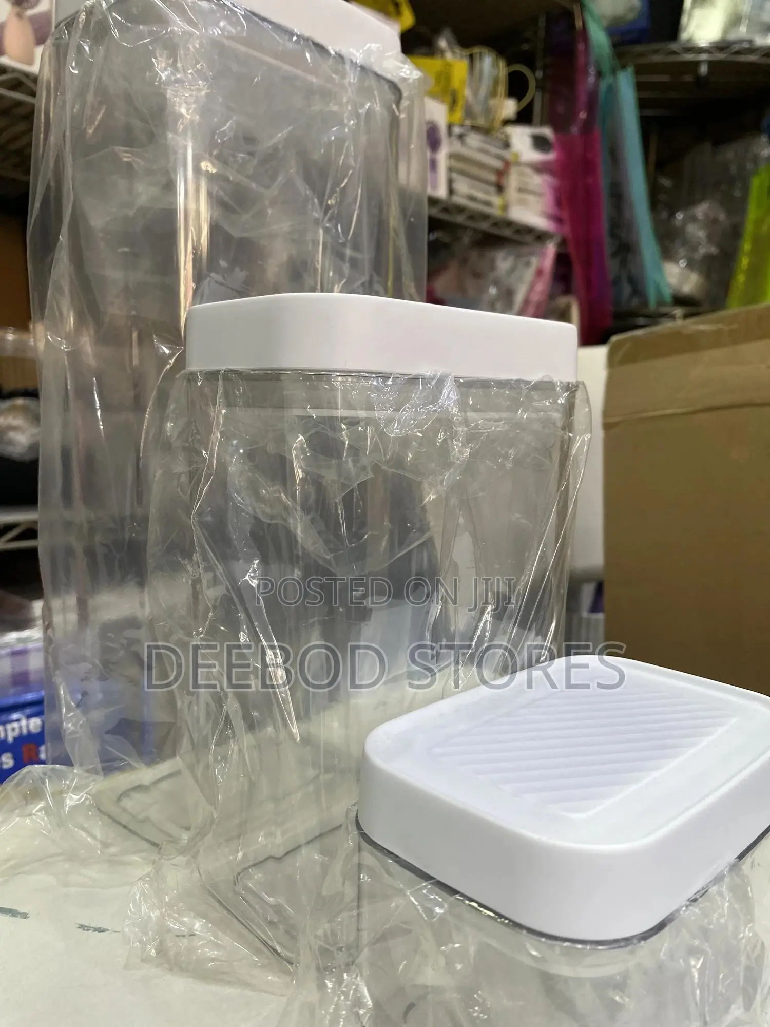 Shatterproof Plastic Kitchen Storage Containers Designed for Pantry