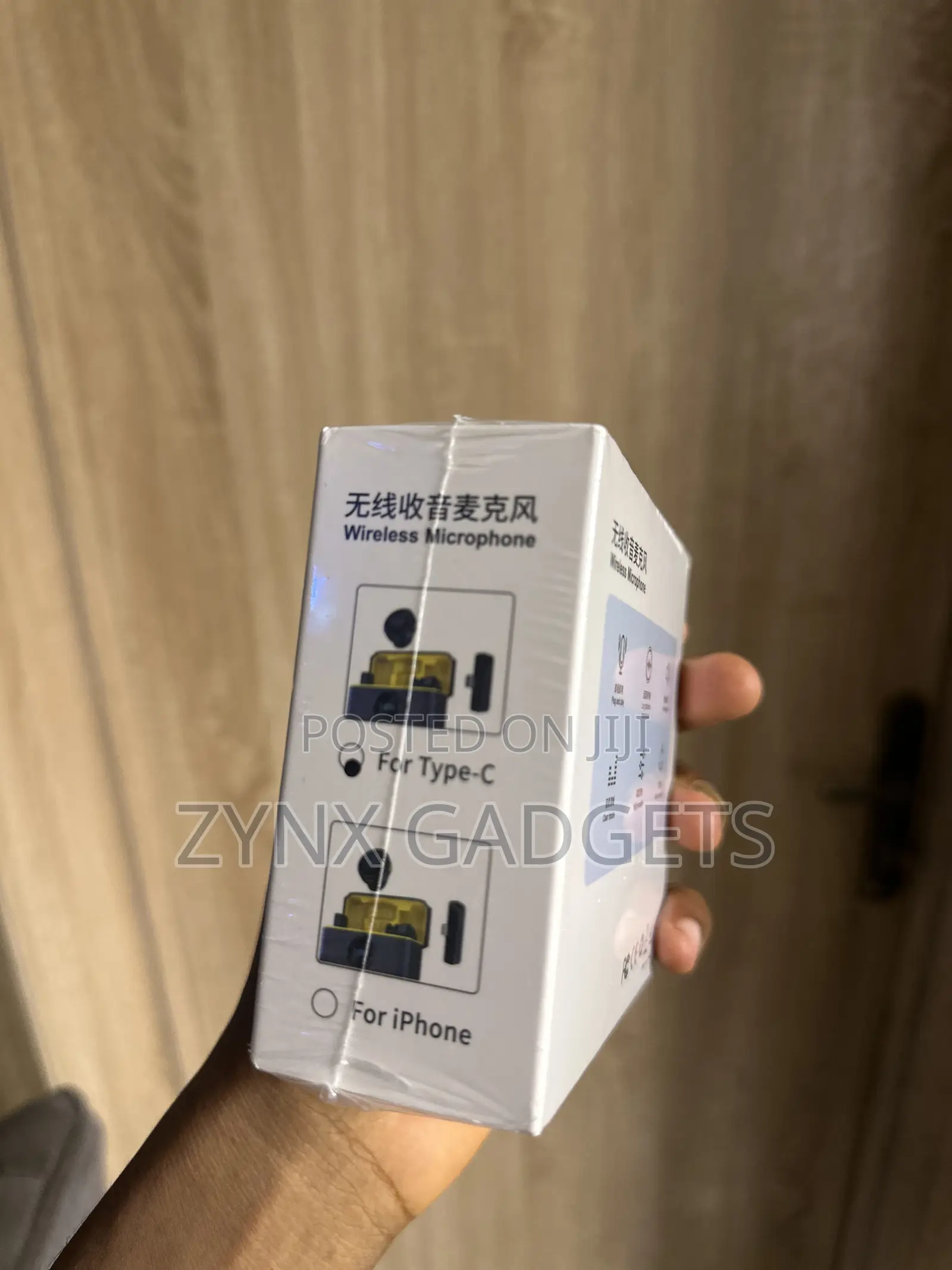 Wireless Lavalier Microphone for Phones Vlogging
