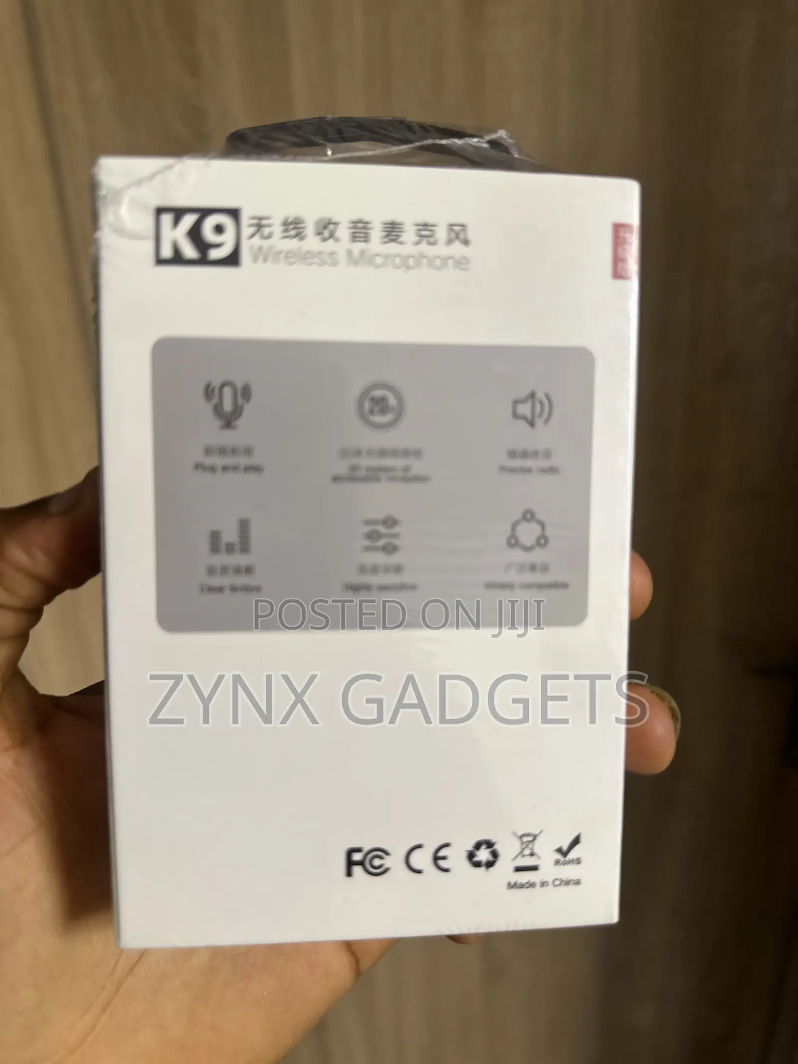 Wireless Lavalier Microphone for Phones Vlogging
