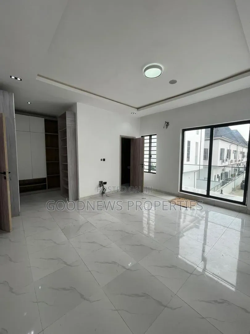 3bdrm Townhouse / Terrace in Lekki County Home, for rent