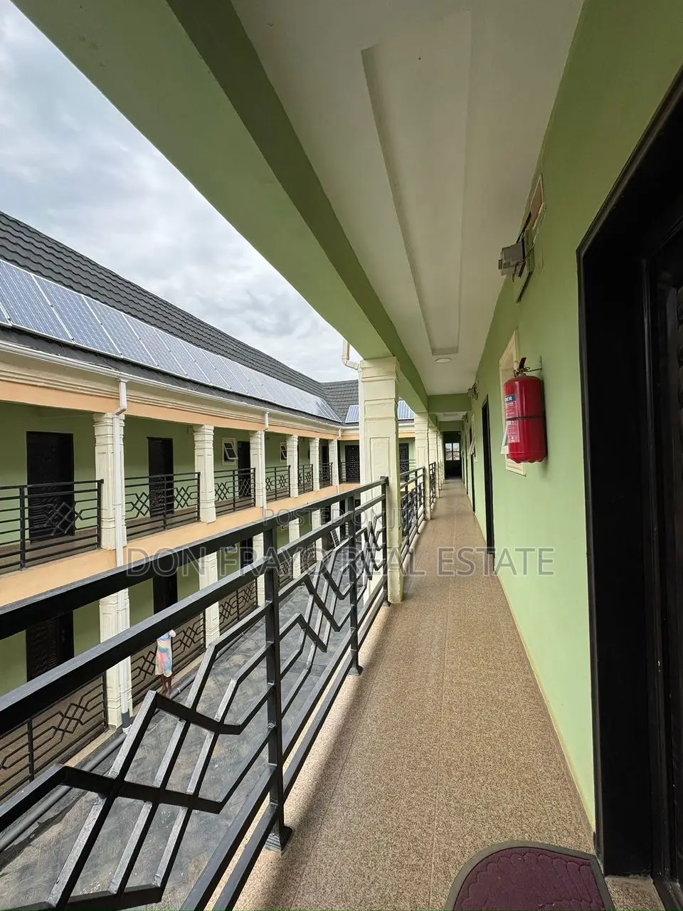 20bdrm Apartment in Apete Poly Area for sale