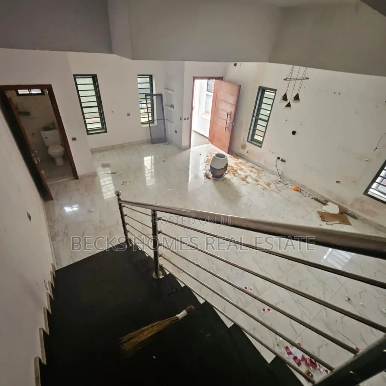 5bdrm Duplex in Magodo for rent