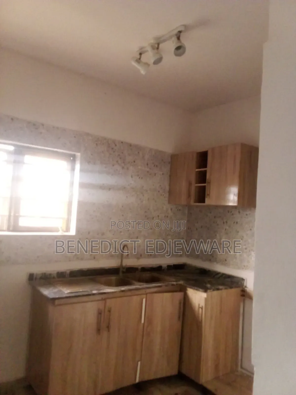 3bdrm Bungalow in Peak Park Estate, Awoyaya for rent
