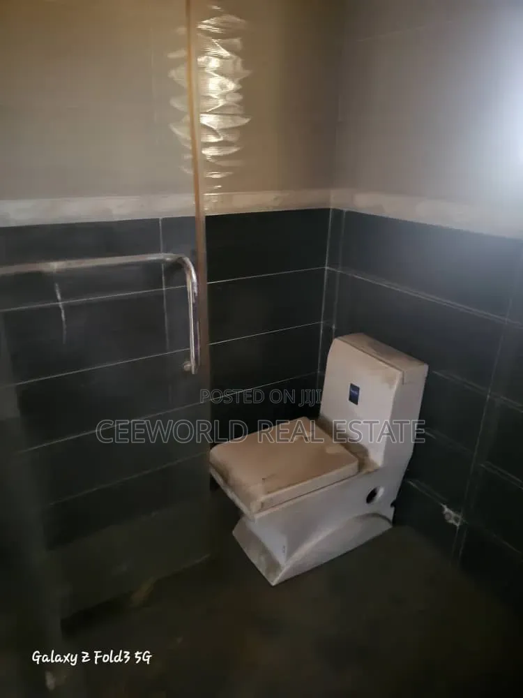 1bdrm Penthouse in Alalubosa Gra for rent