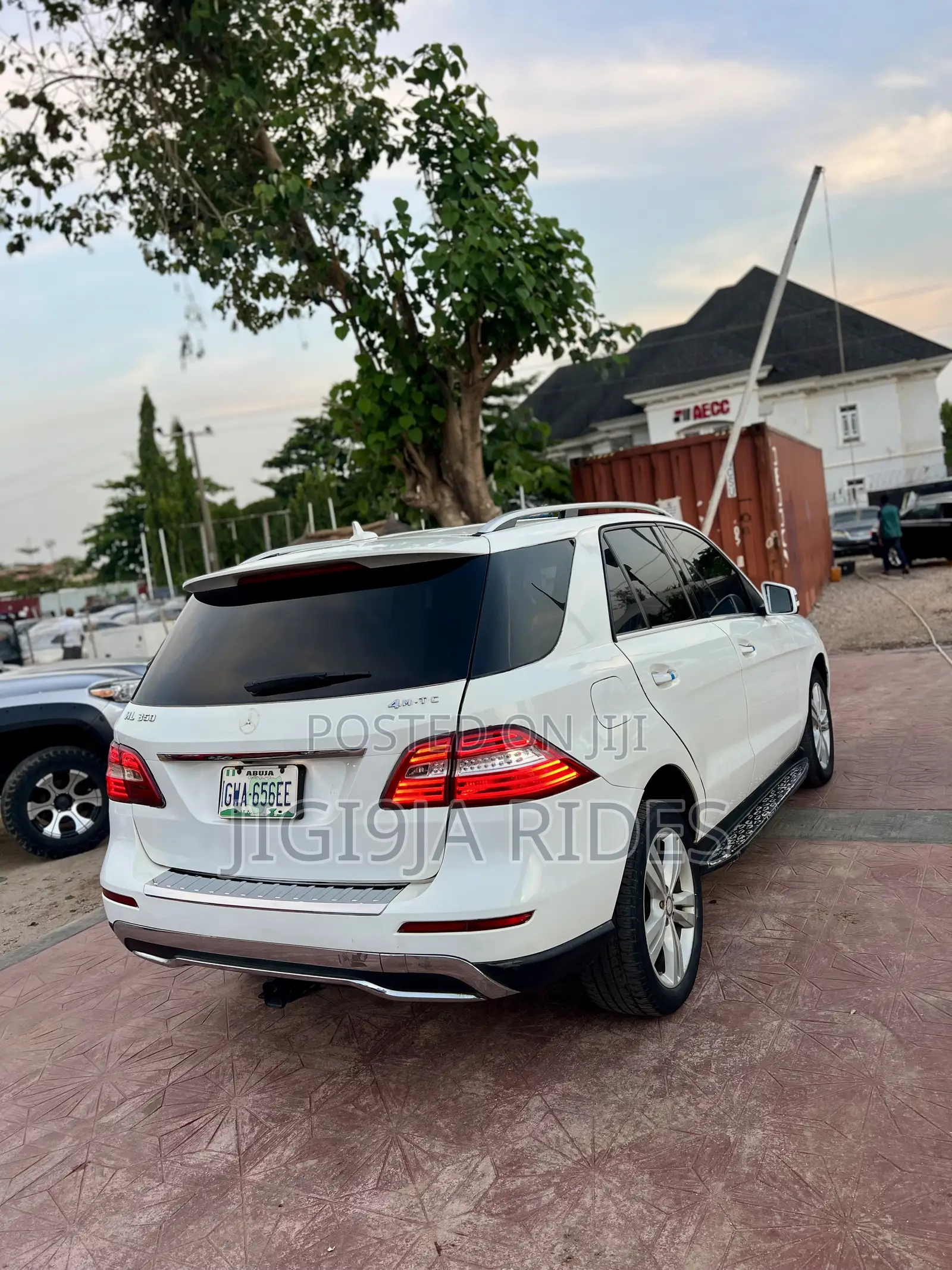 Mercedes-Benz M Class ML350 4dr SUV (3.5L 6cyl 7A) 2014 White