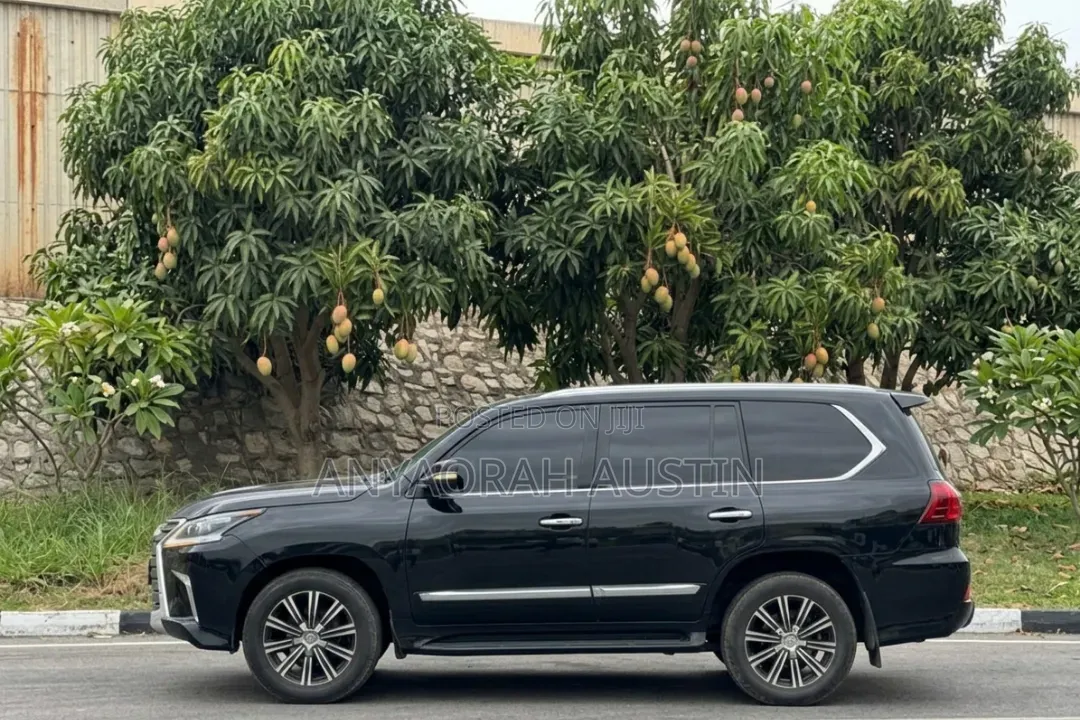 Lexus LX 570 AWD 2014 Black