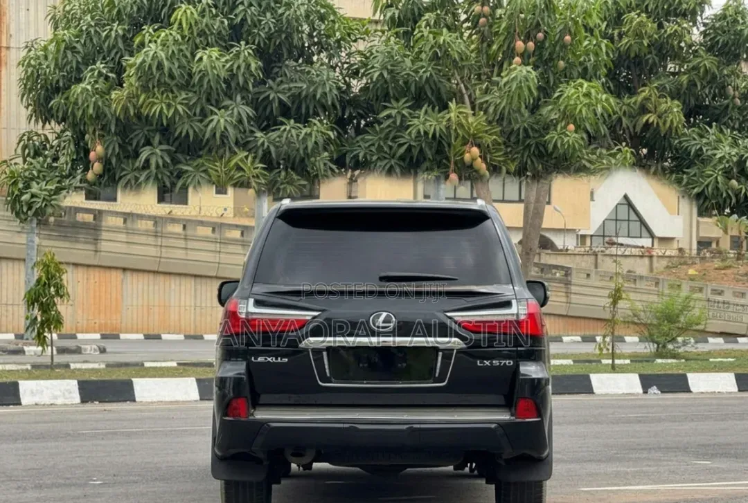 Lexus LX 570 AWD 2014 Black