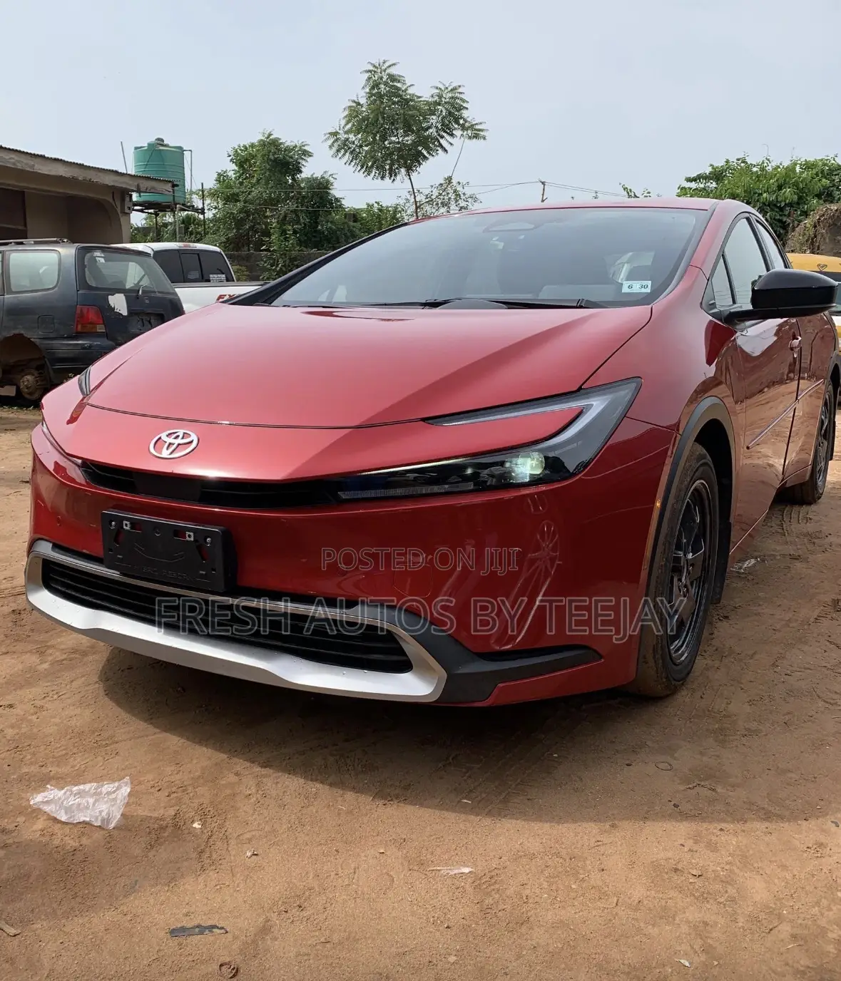 Toyota Prius Plug-In Hybrid XSE Premium 2025 Red