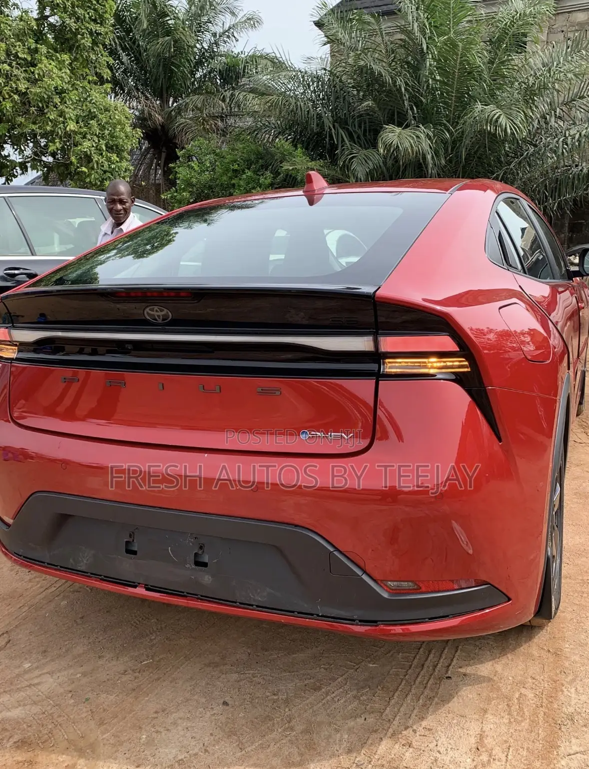 Toyota Prius Plug-In Hybrid XSE Premium 2025 Red
