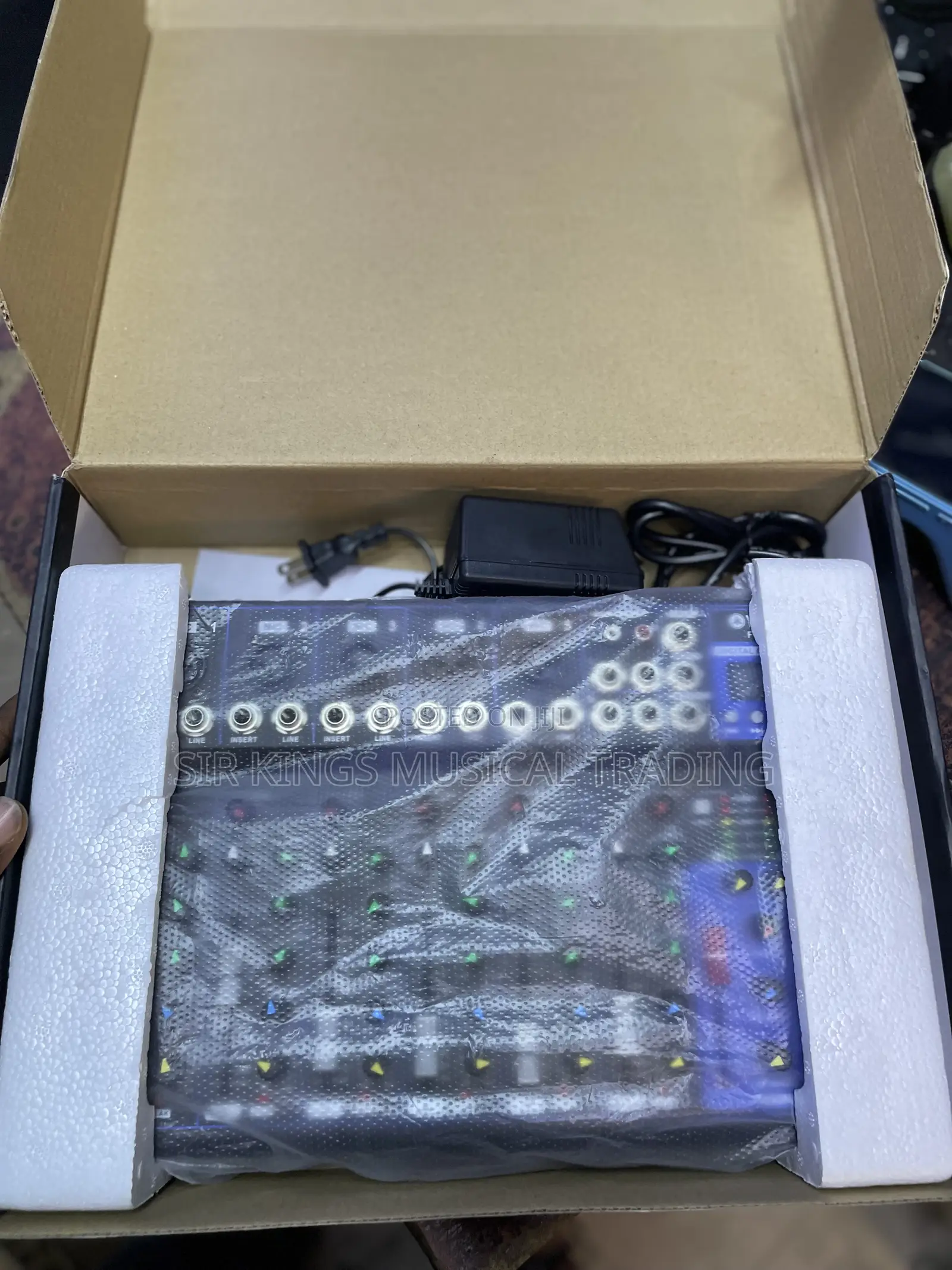 Yamaha 7 Channel Mixer