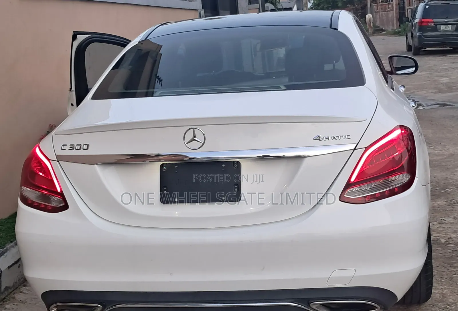 Mercedes-Benz C300 Sport 4Matic Sedan AWD (2.0L 4cyll 7A) 2016 White