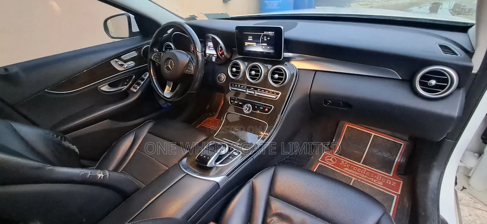 Mercedes-Benz C300 Sport 4Matic Sedan AWD (2.0L 4cyll 7A) 2016 White