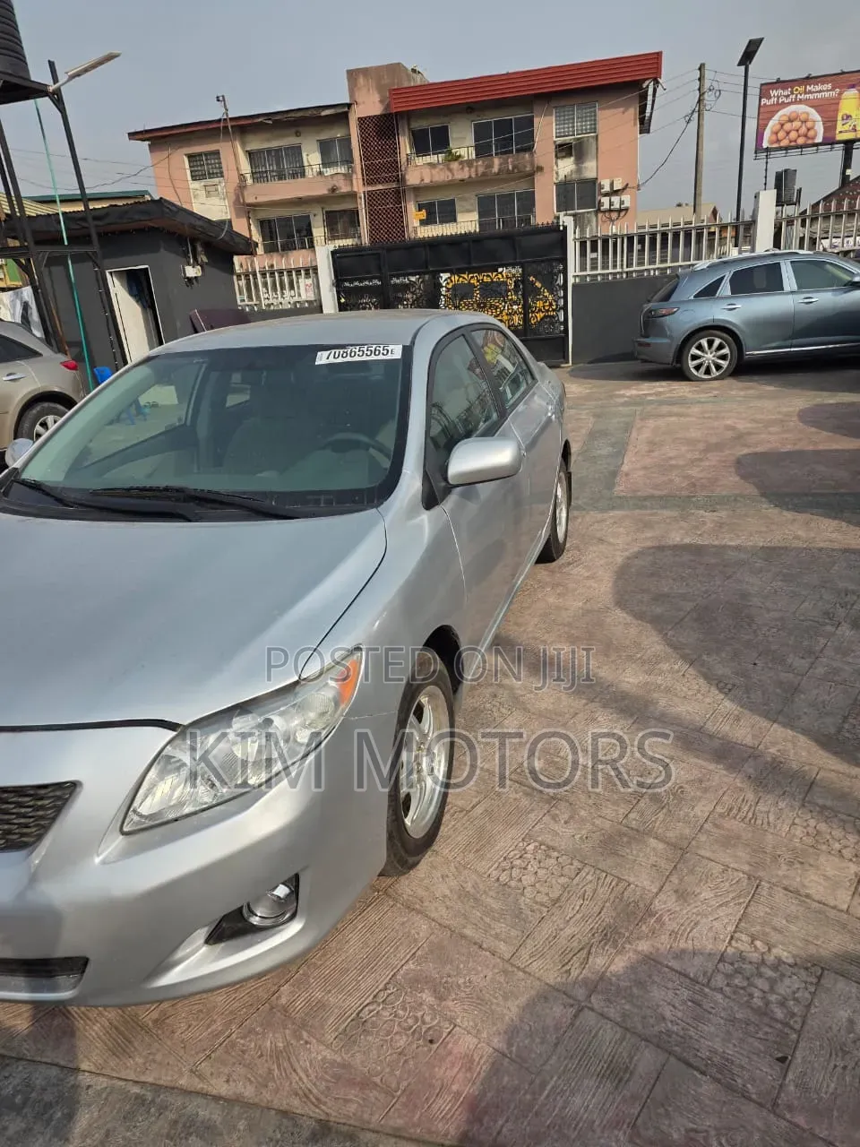Toyota Corolla LE 4dr Sedan (1.8L 4cyl 4A) 2010 Silver