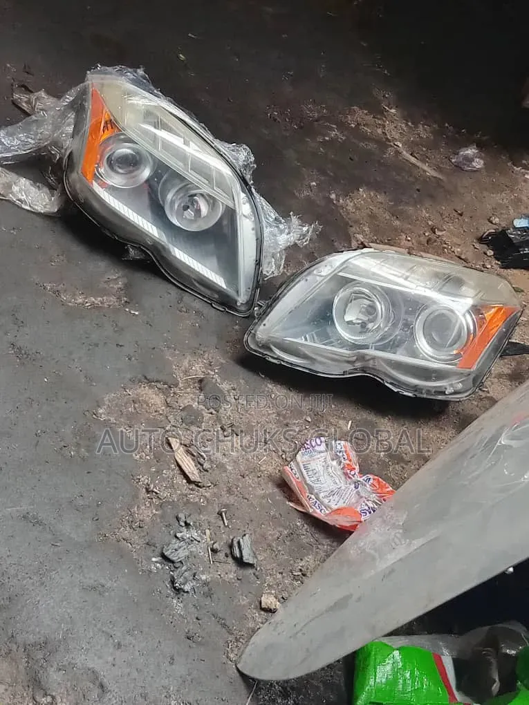Mercedes Benz Headlight GLK 2010 Set