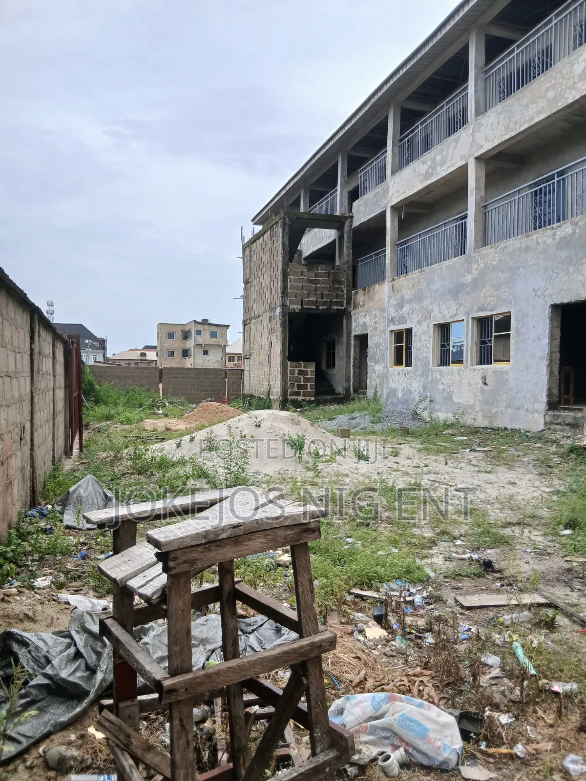 18bdrm Apartment in Sangotedo Ajah Lekki for sale
