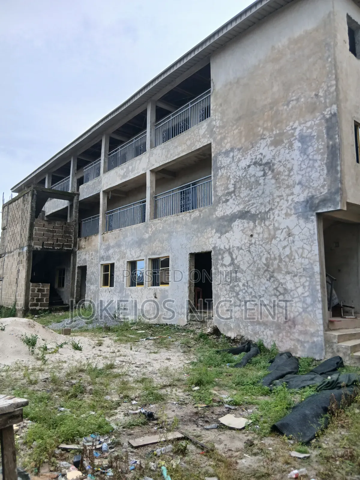 18bdrm Apartment in Sangotedo Ajah Lekki for sale