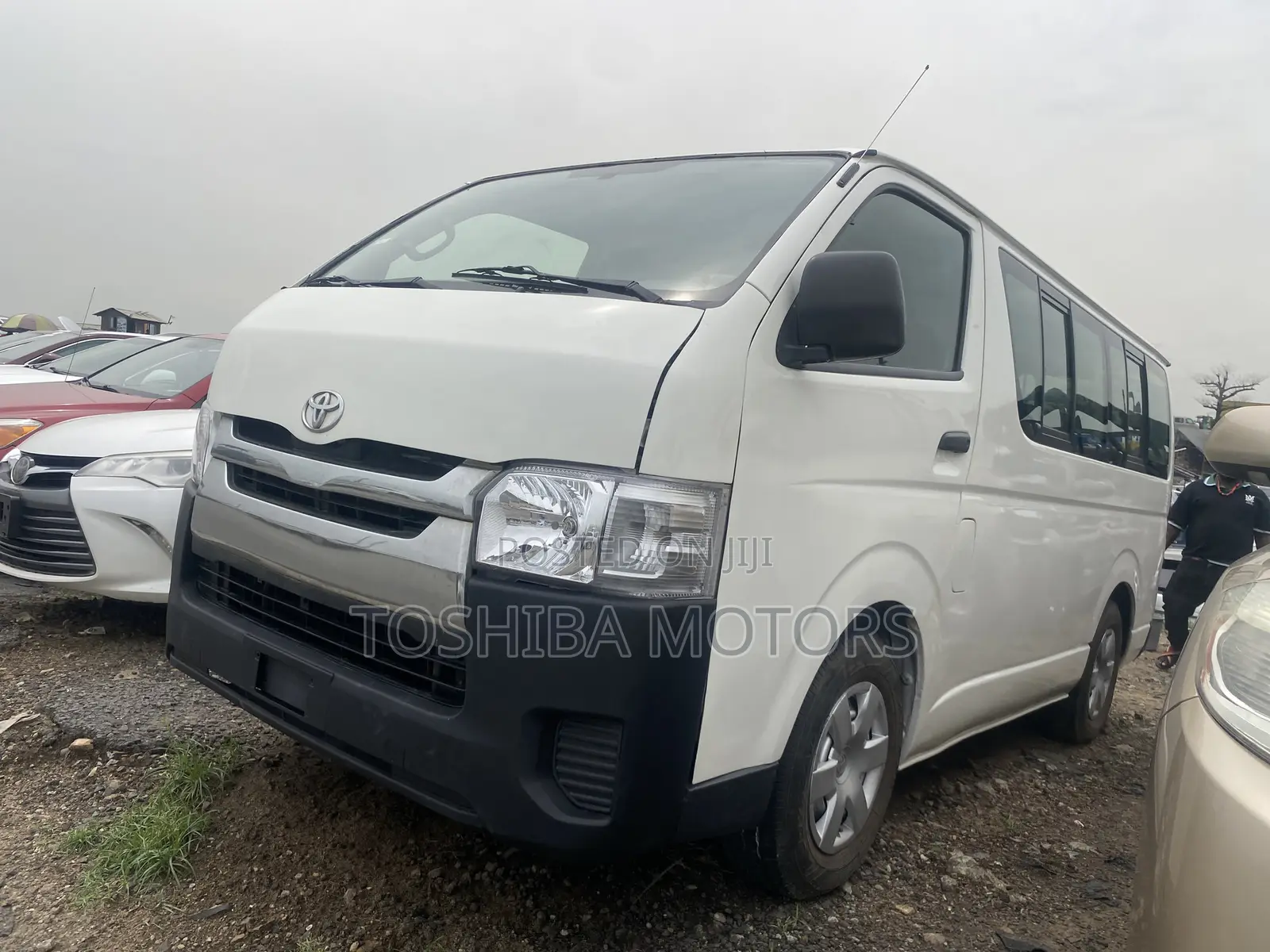 Toyota HiAce 2013 White