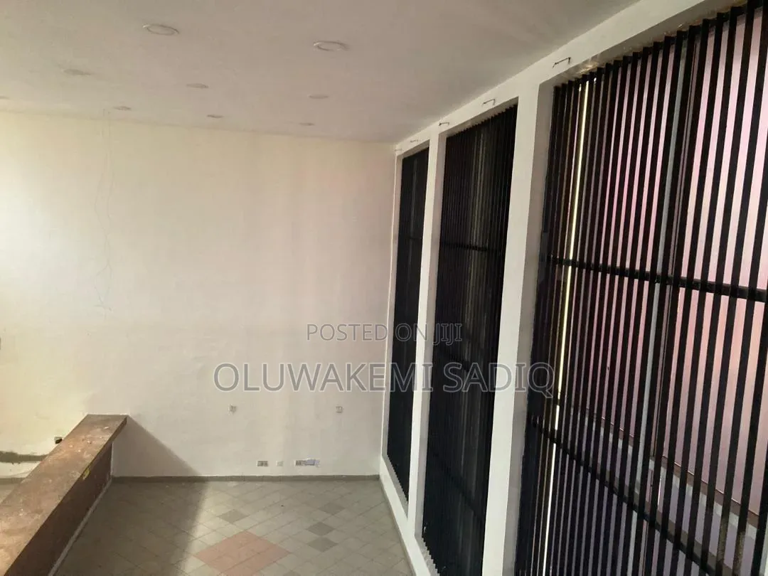 560sqm Office Space Formally Used as a Bank Office