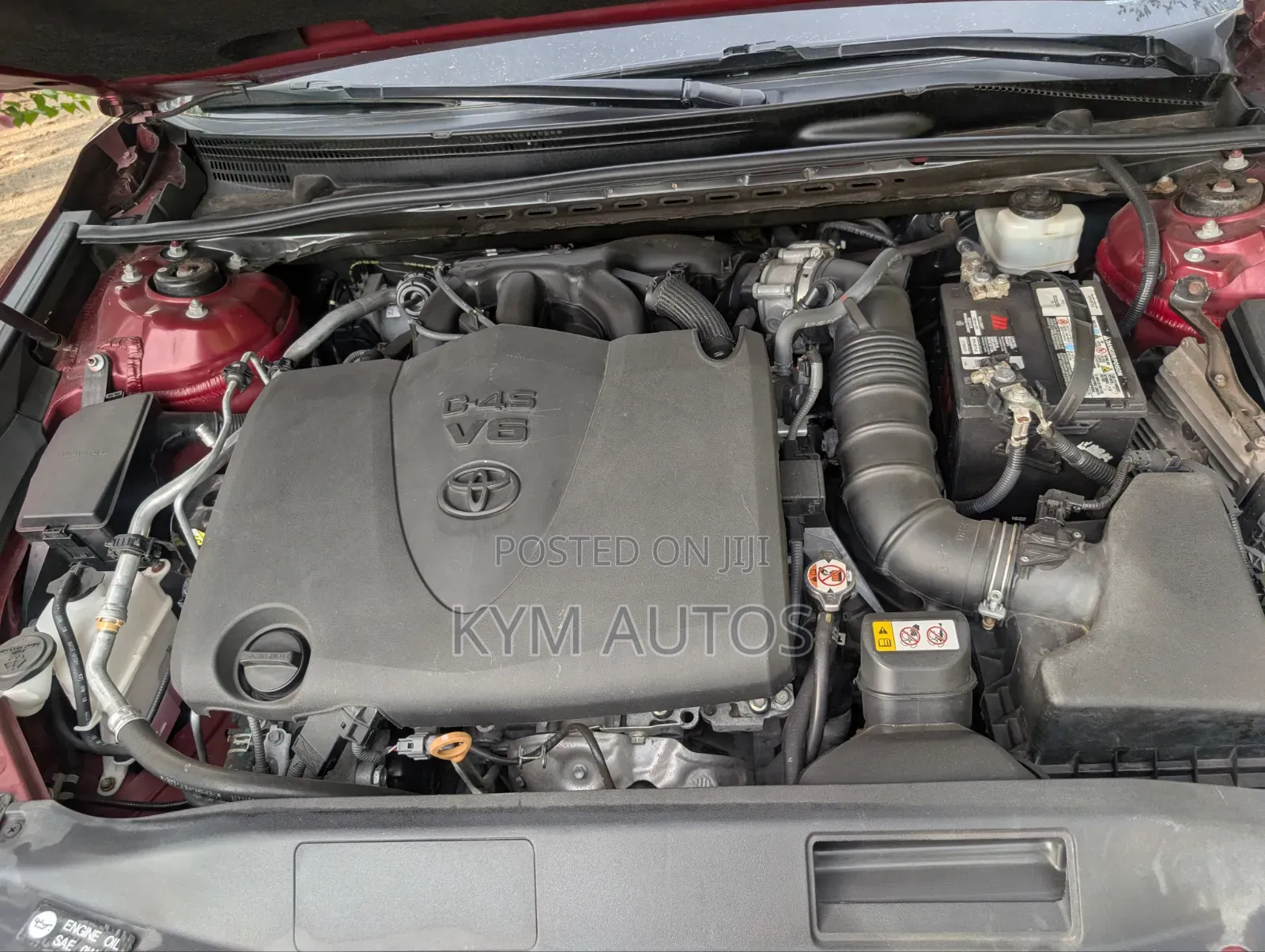Toyota Camry XLE V6 (3.5L V6 8A) 2019 Red