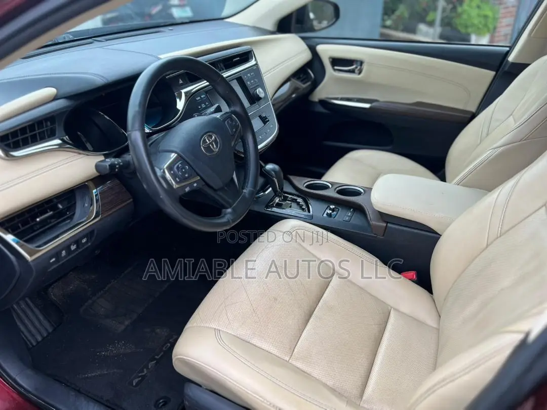 Toyota Avalon Limited Sedan FWD (3.5L 6cyl 6A) 2013 Burgundy