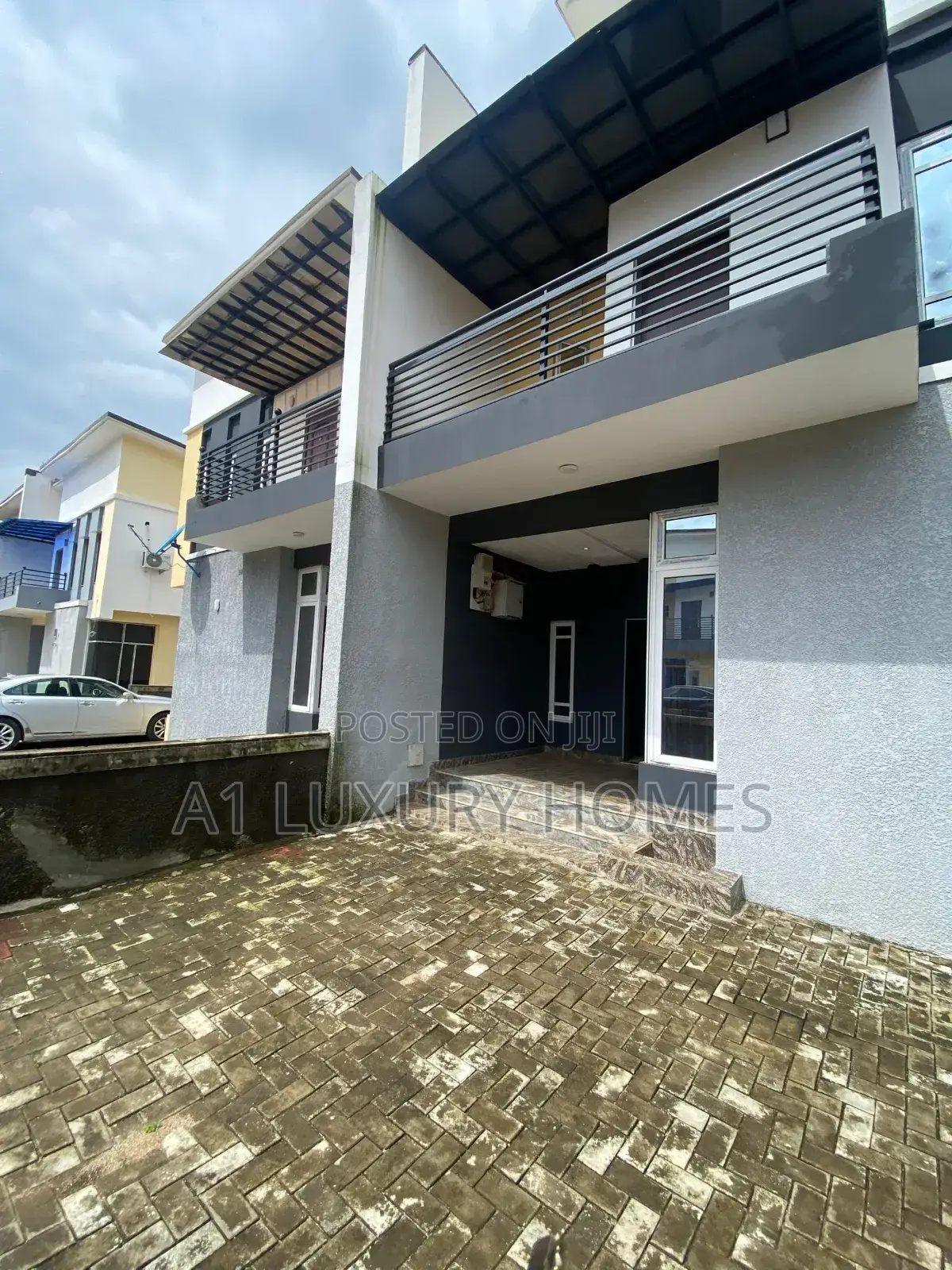 4bdrm Duplex in Dawaki for sale