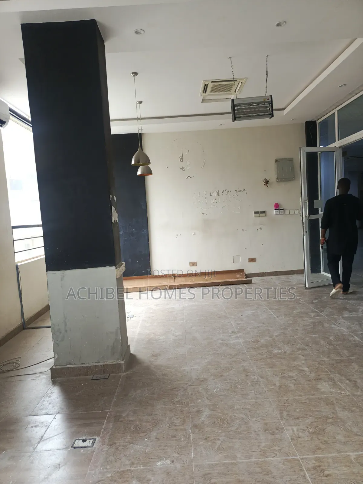 A 38.6 Square Meter Shop Space in Lekki Phase 1 Right, Oniru