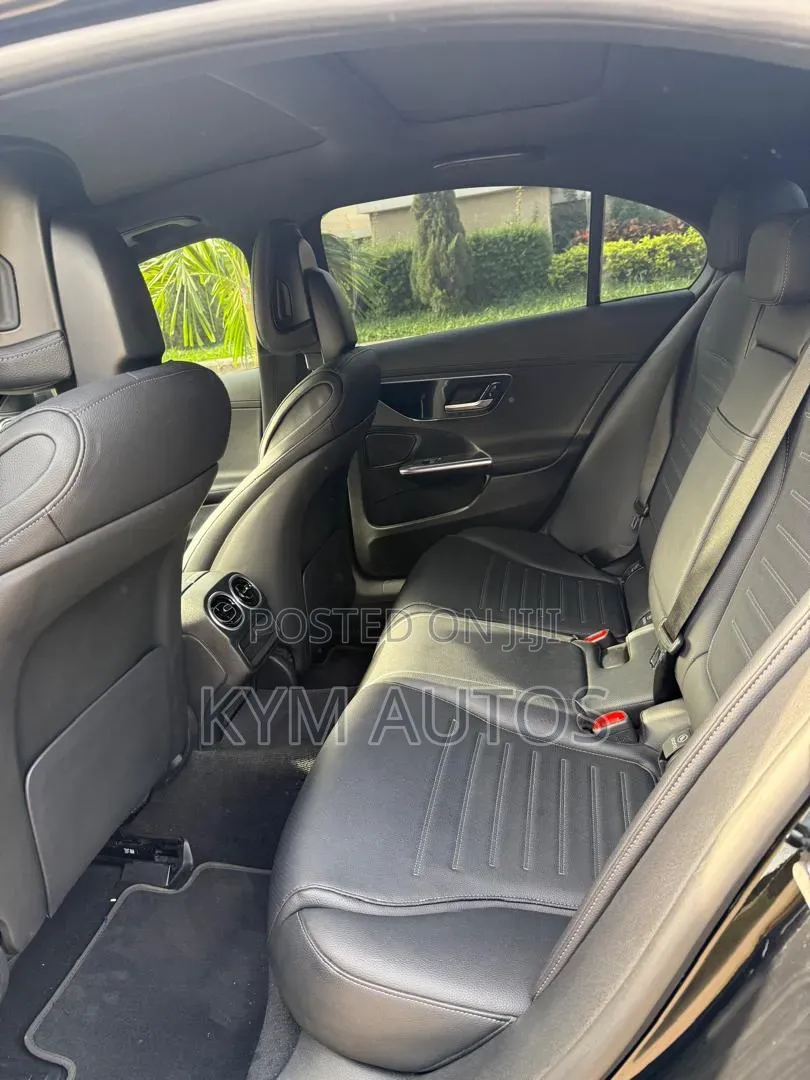 Mercedes-Benz C300 2022 Black