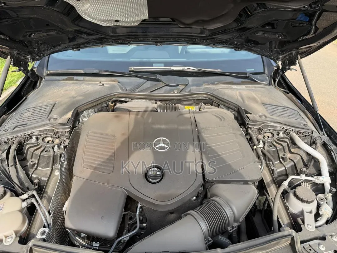 Mercedes-Benz C300 2022 Black