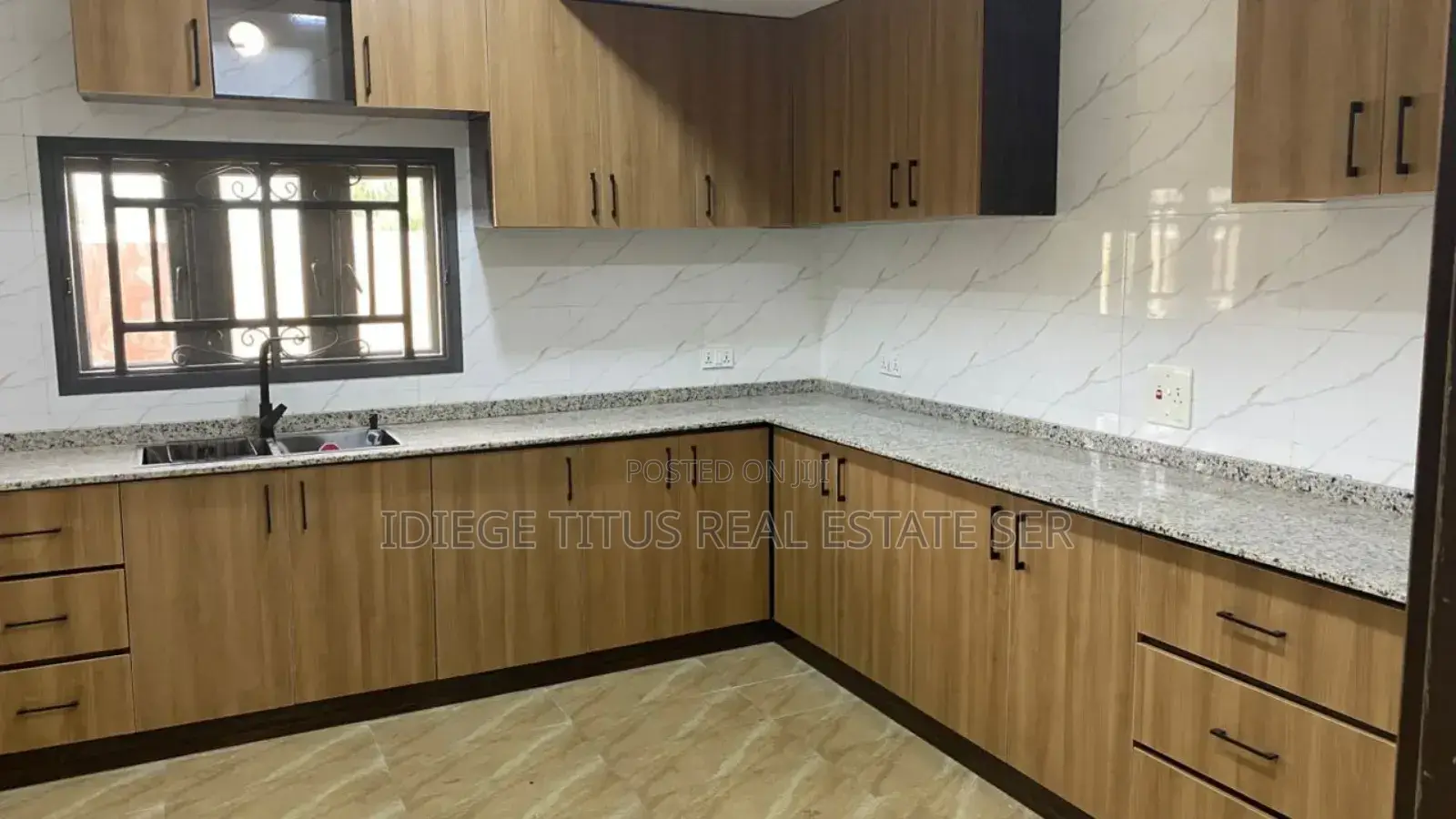 4bdrm Block of Flats in Close To Maitama, Katampe (Main) for sale