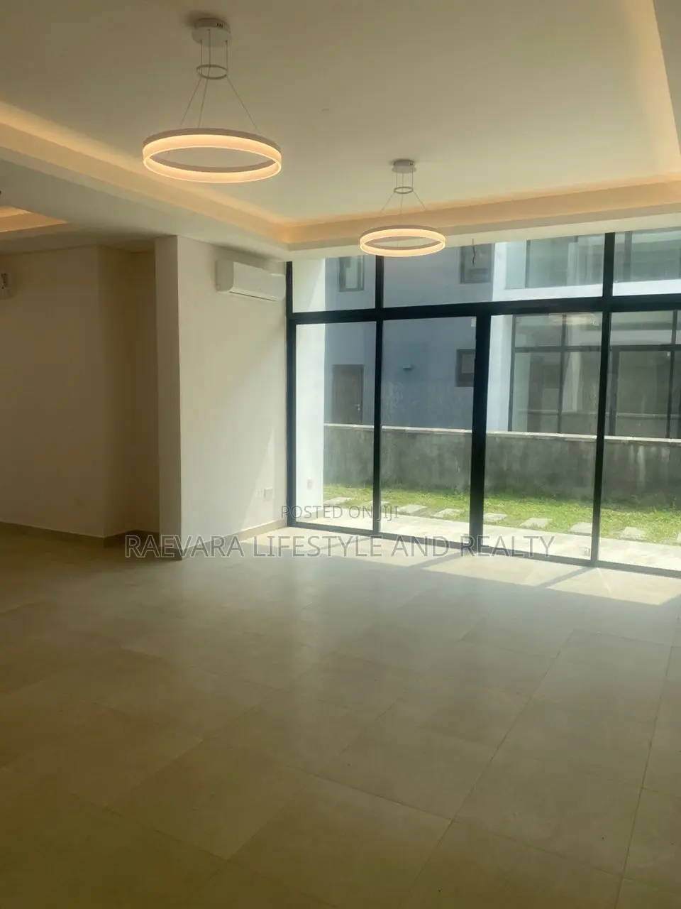 4bdrm Duplex in Maiyegun Beach, Jakande for rent