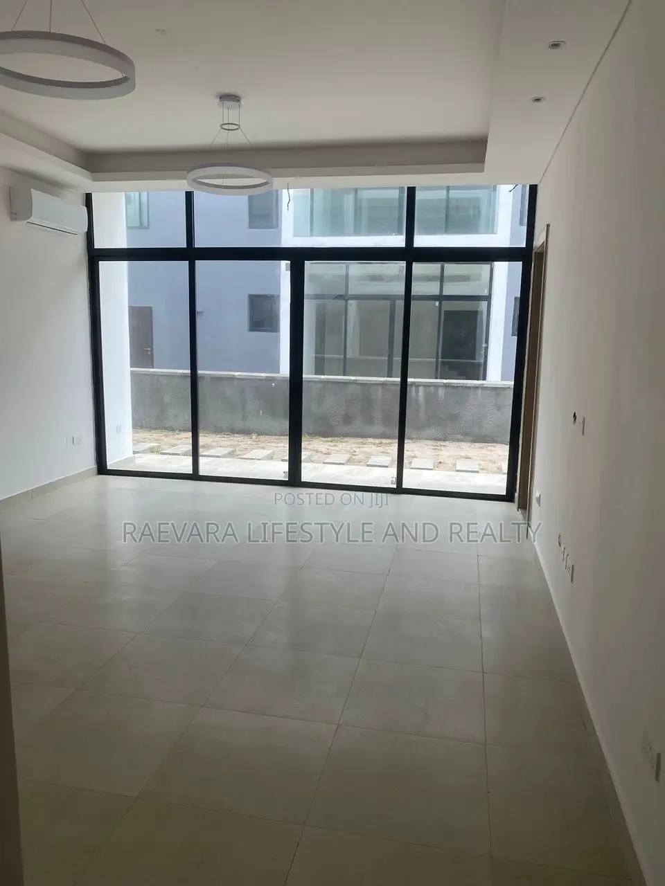 4bdrm Duplex in Maiyegun Beach, Jakande for rent