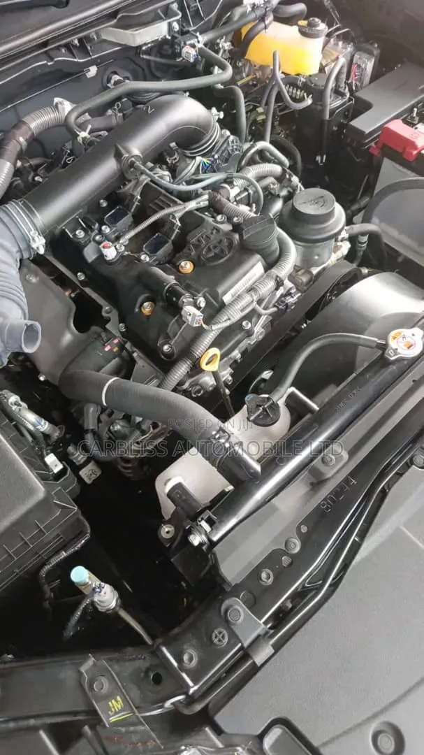 New Toyota Hilux 2025 Black